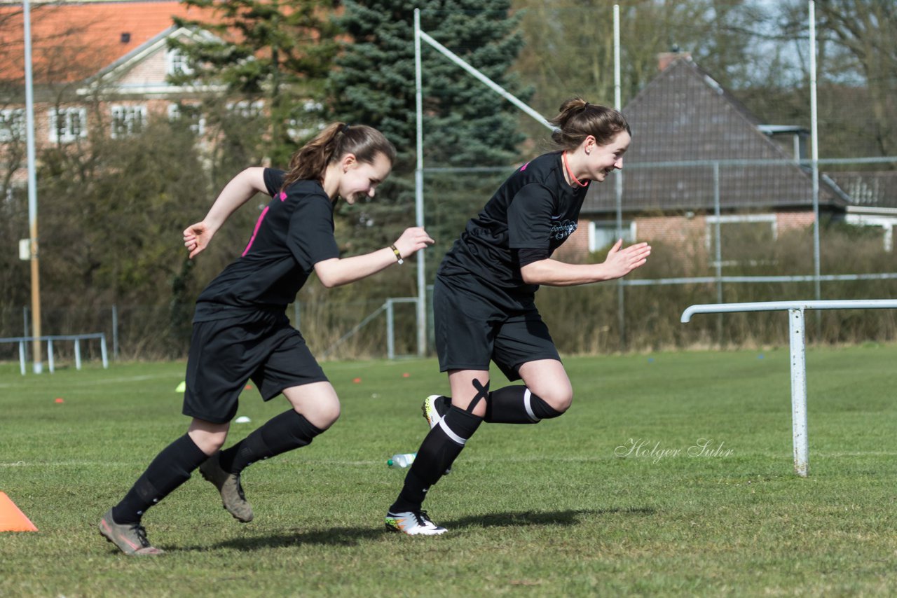 Bild 68 - C-Juniorinnen SV Steinhorst/Labenz - TSV Friedrichsberg-Busdorf : Ergebnis: 5:0